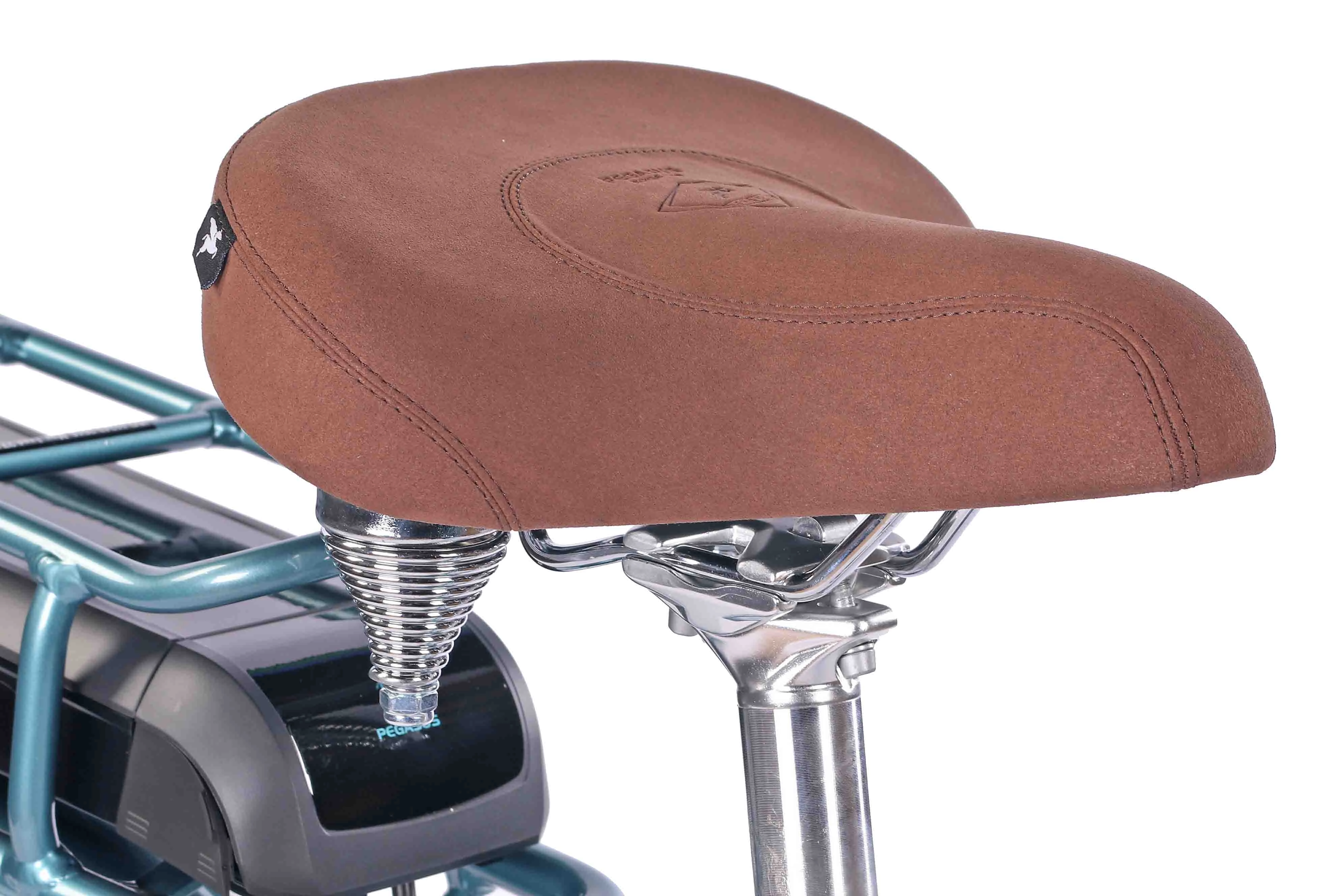 PEGASUS_TOURINA_E7R_500_WH_DAMEN_SUMMIT_LAKE_BLUE_2024_835-09945_835-09950_835-09955_SATTEL.JPG PEGASUS_TOURINA_E7R_500_WH_DAMEN_SUMMIT_LAKE_BLUE_2024_835-09945_835-09950_835-09955_SATTEL.JPG