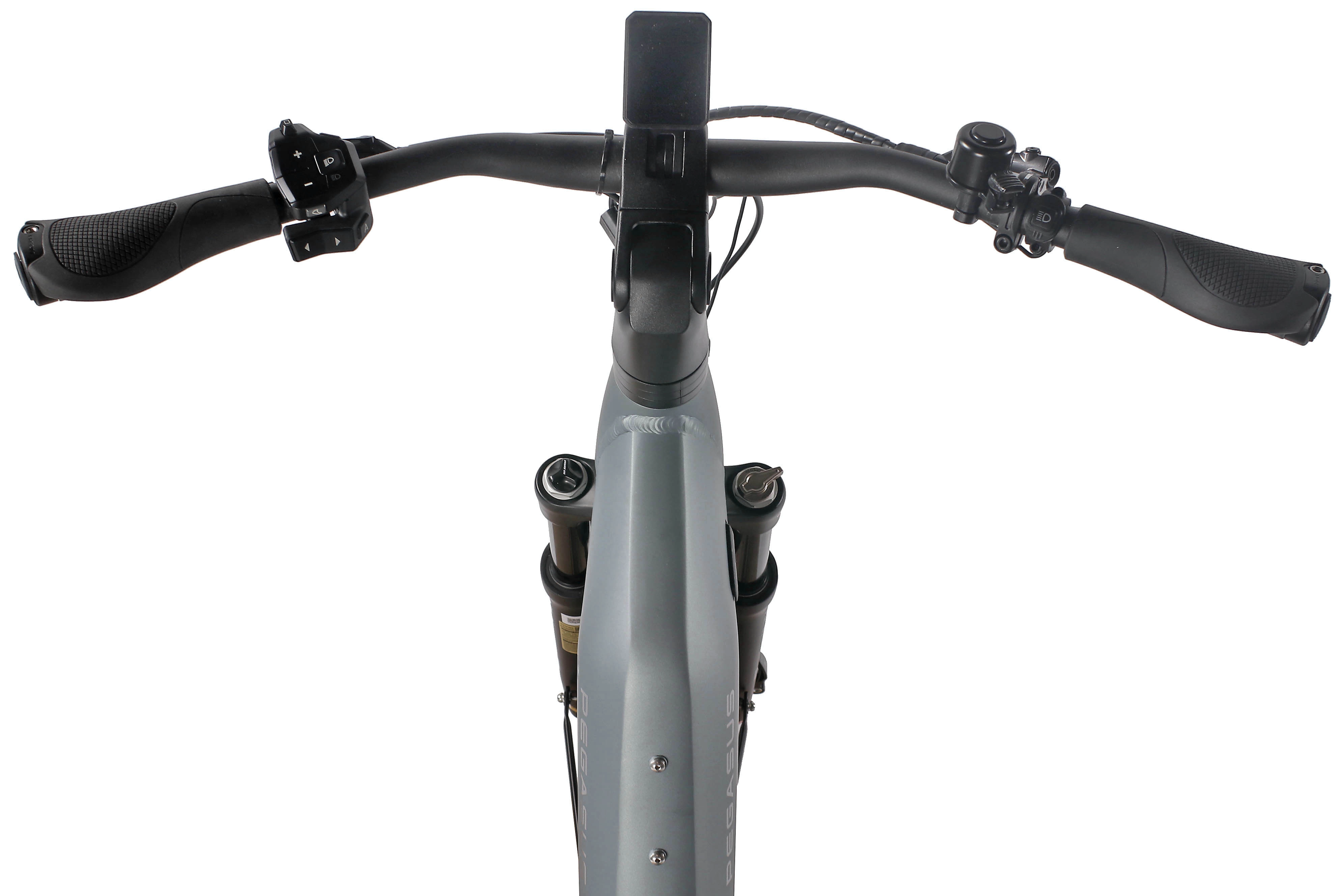 PEGASUS_ESTREMO_EVO_12_LITE_700_WH_COMFORT_GRAU_2025_HOLOGRAPHIC_GREY_MATT_525907380745_525907380750_525907380755_COCKPIT.JPG PEGASUS_ESTREMO_EVO_12_LITE_700_WH_COMFORT_GRAU_2025_HOLOGRAPHIC_GREY_MATT_525907380745_525907380750_525907380755_COCKPIT.JPG